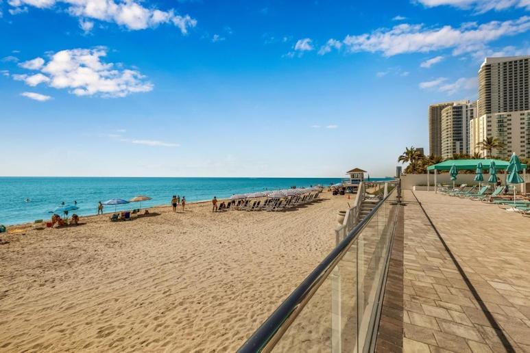 Penthouse Beach Front 1St Line, 2 Bedroom 2 Ba, New Decoration & Furnitures, Unobstructed View Of The Beautiful Atlantic, Free Parking 好莱坞 外观 照片